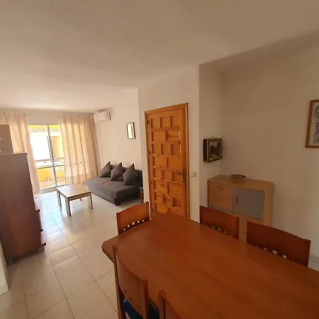 Costa Apartment *